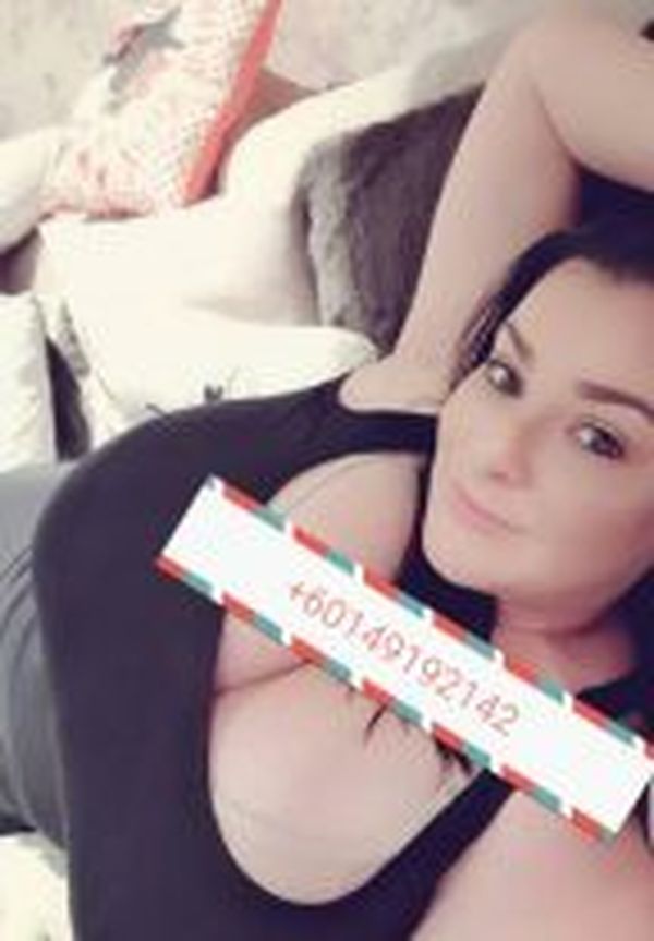 Kaye, 19, Pécs - Baranya, Fire and ice – hot and cold BJ