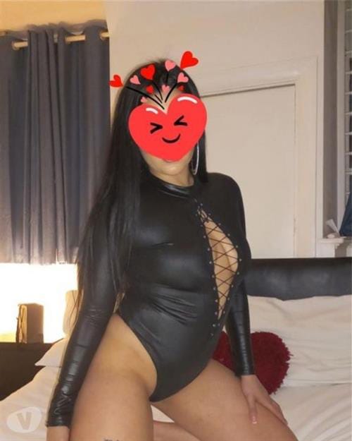 Escort Nafiisa,Kecskemét outcall only in hotels