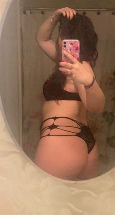 Escort Chuanlu, Kaposvár incalls outcalls gfe